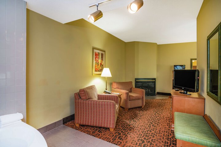 Room 8 of 29
