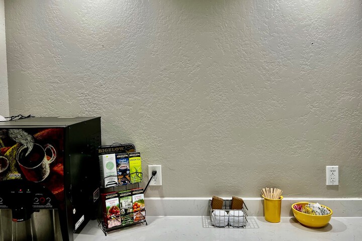 Breakfast/Coffee Service 66 of 80