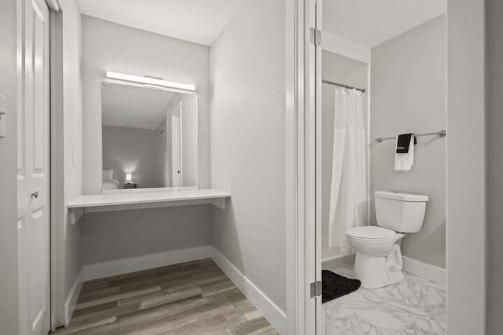 2BR Stay Close to Downtown