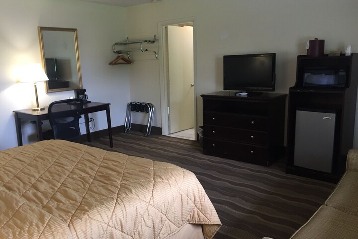 Room 10 of 21