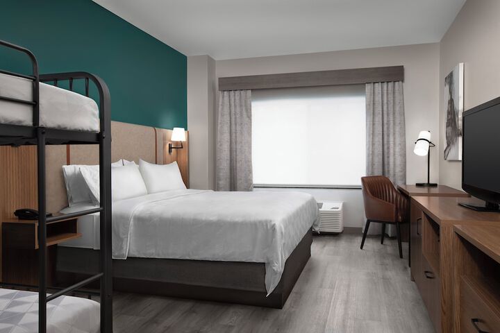 Room 37 of 54