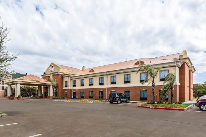Hotel 5 of 45