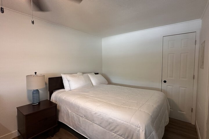 Room 142 of 299
