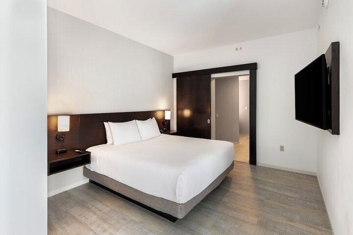 Room 27 of 57