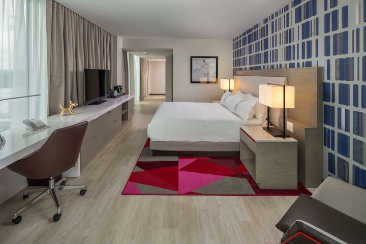 Room 50 of 92