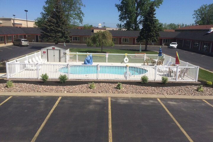 Pool 10 of 50