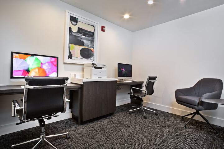 Business Center 43 of 45