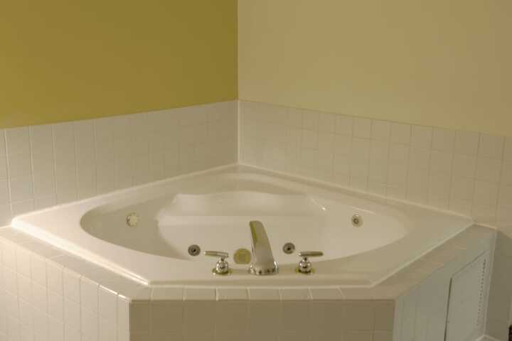 Hot Tub 38 of 38