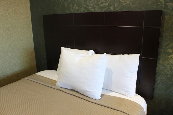 Room 15 of 37