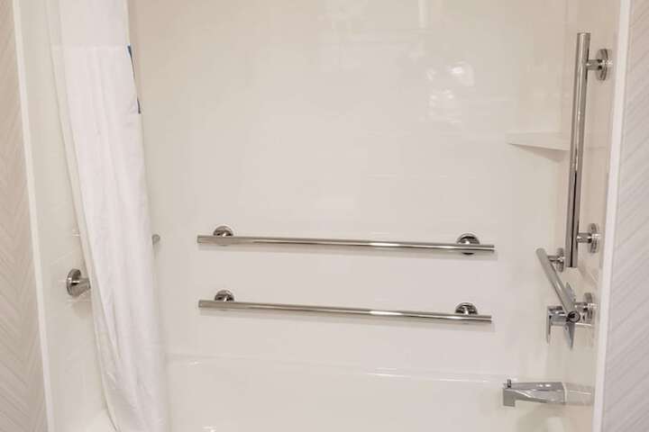 Room 7 of 26
