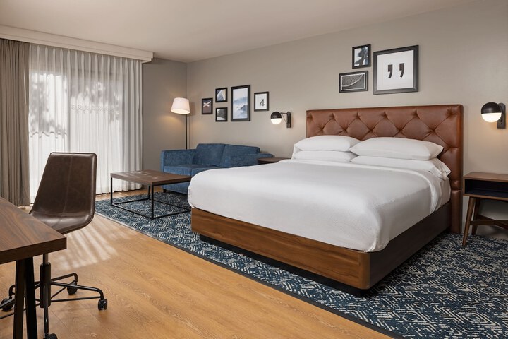 Room 9 of 34