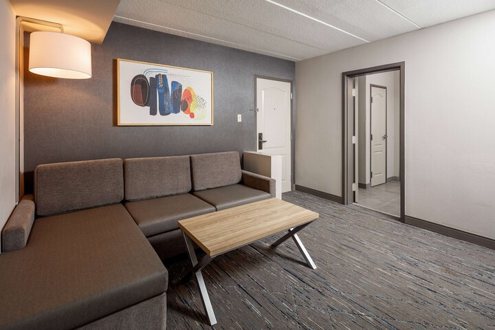 Room 30 of 53