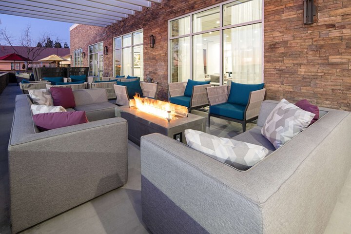 Terrace/Patio 33 of 34
