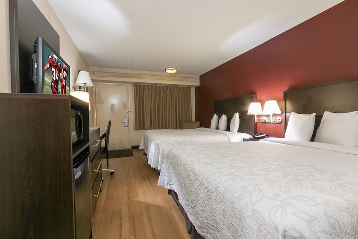 Red Roof Inn PLUS+ Boston - Framingham