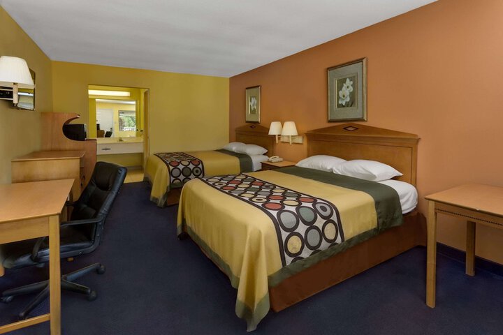 Room 14 of 14