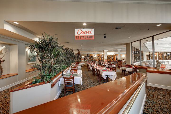 Dining 127 of 143