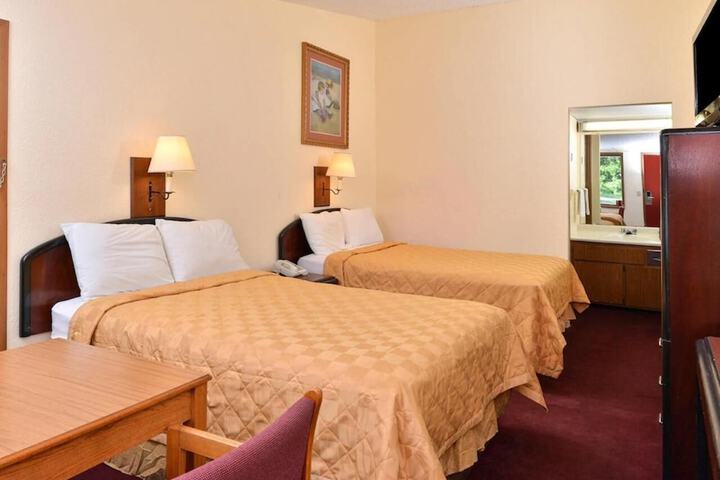 Room 9 of 26