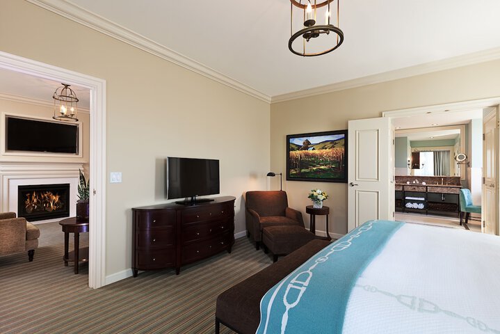 Room 33 of 50