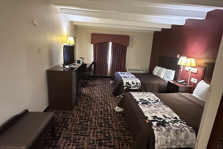 Room 12 of 31