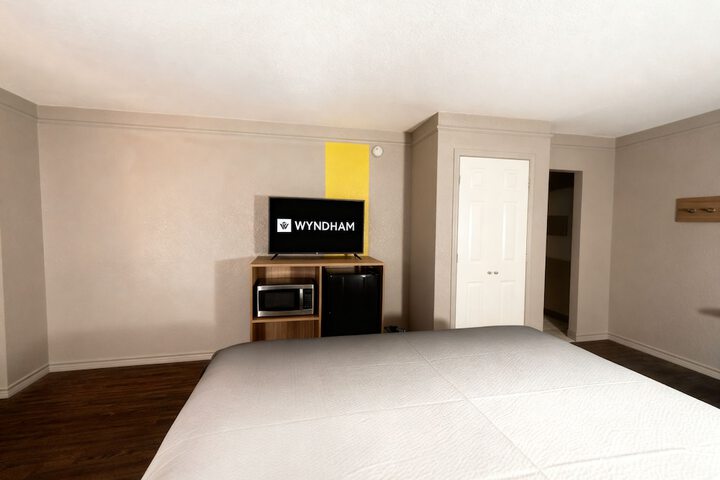Super 8 by Wyndham Nacogdoches Near University