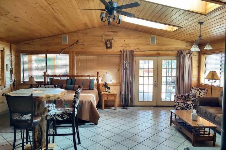 Elktrace Bed & Breakfast