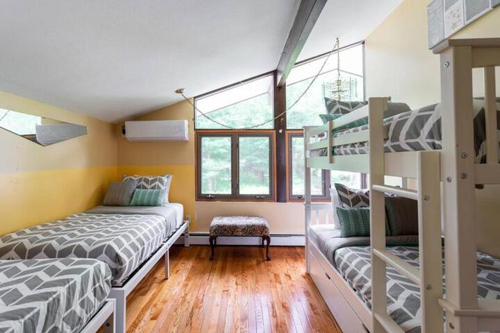 Sunset Estate in the Catskills
