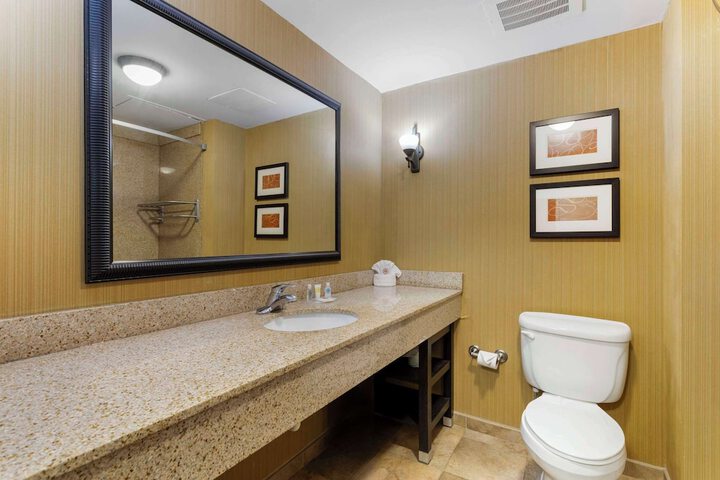 Room 12 of 32