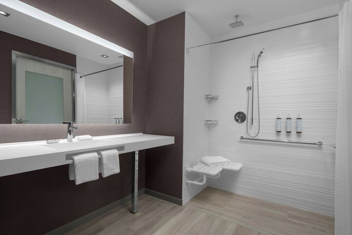 Room 20 of 63