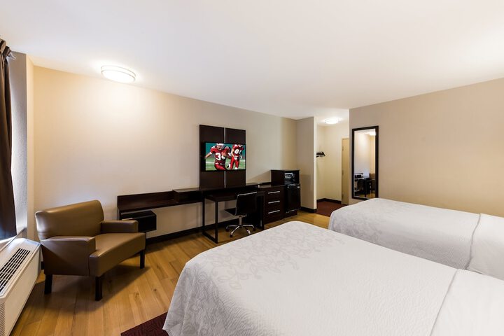 Red Roof Inn PLUS+ Columbus Downtown-Convention Center
