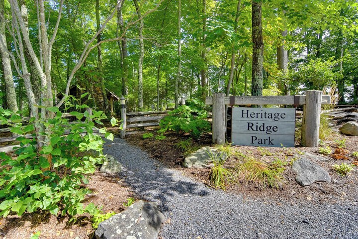 Scenic Views & Trail Access! Blue Ridge Mtns Condo