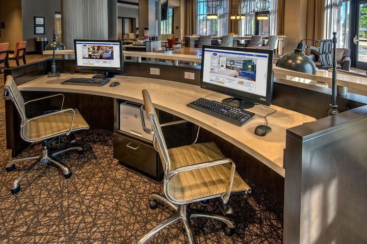 Business Center 37 of 37