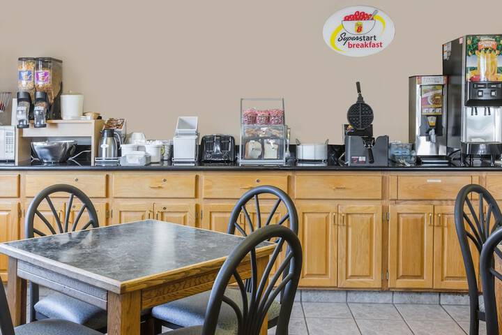 Breakfast/Coffee Service 15 of 16