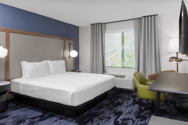 Room 14 of 26
