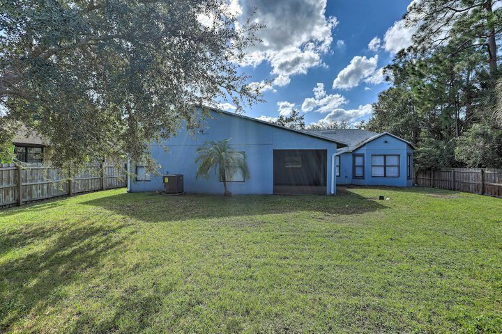 Charming Palm Bay Retreat w / Spacious Yard!