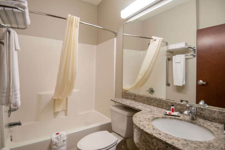 Room 15 of 34