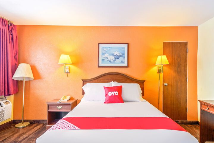 Room 17 of 33
