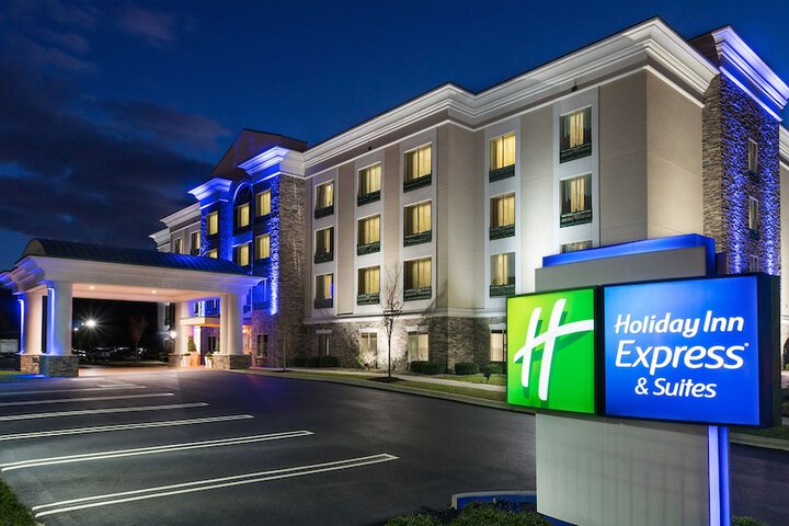 Holiday Inn Express & Suites Stroudsburg-Poconos by IHG