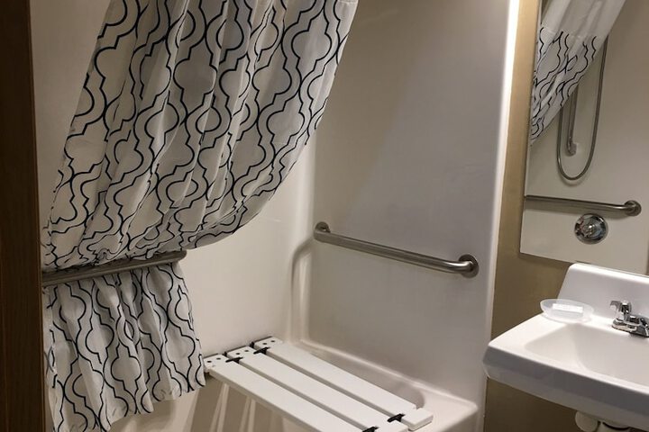 Amerivu Inn & Suites New Richmond