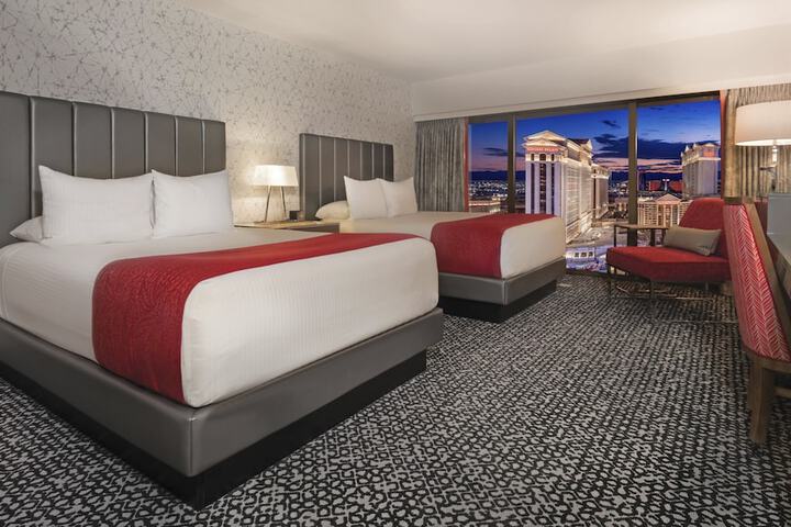 Room 80 of 122