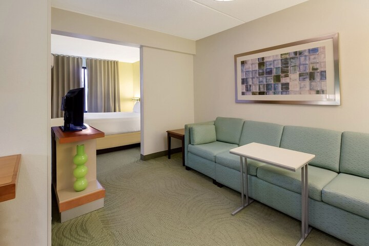 Room 19 of 43