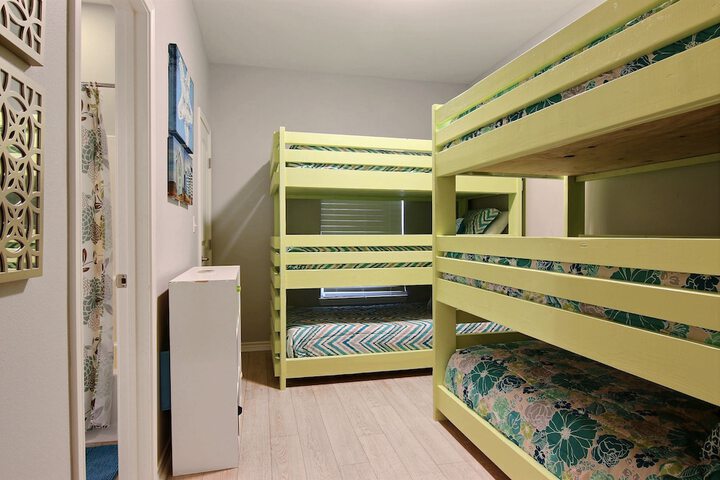 Room 14 of 29