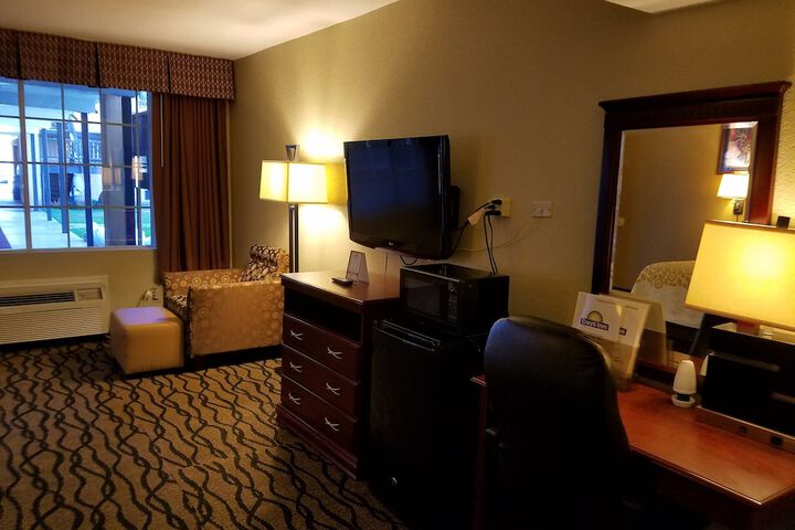 Room 16 of 51