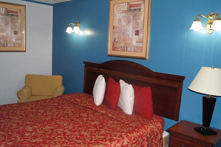 Room 10 of 23