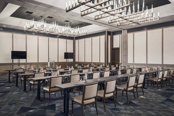 Renaissance Toledo Downtown Hotel