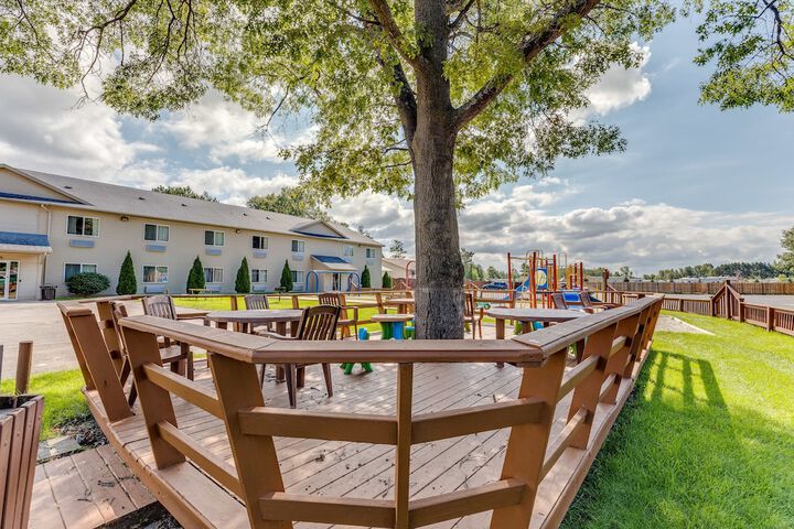 Best Western Lakewinds
