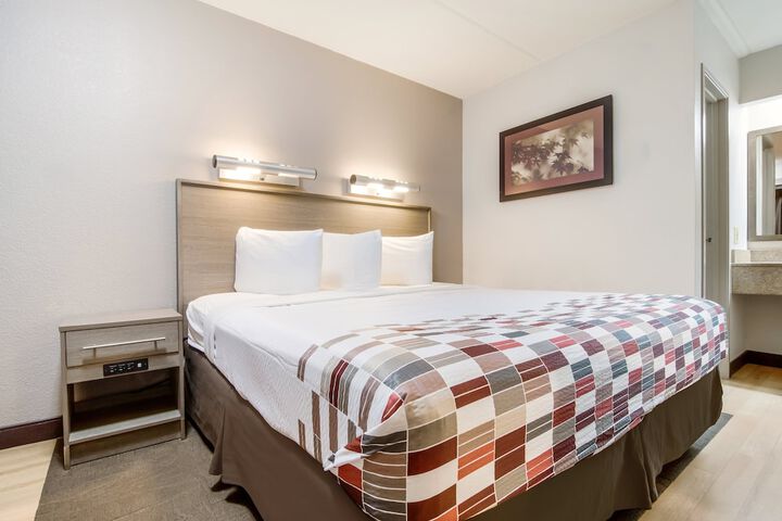 Red Roof Inn Detroit - Farmington Hills