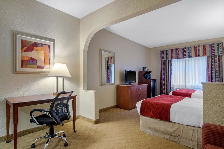 Room 34 of 71