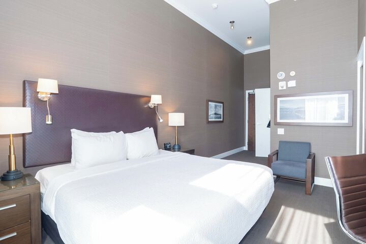 Sandman Signature Kamloops Hotel