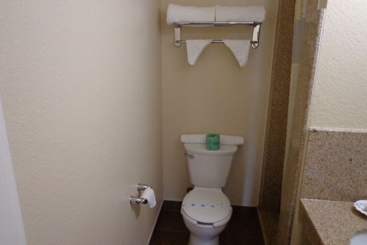 Room 10 of 20