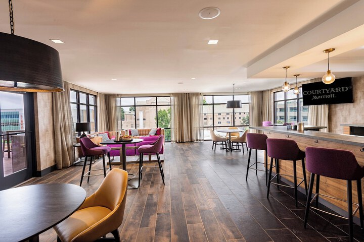 Courtyard by Marriott Winston - Salem Downtown